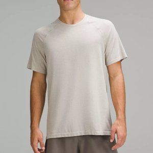 lululemon Metal Vent Tech Short-Sleeve Shirt Size Medium in Raw Linen / White